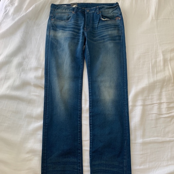revend straight jeans